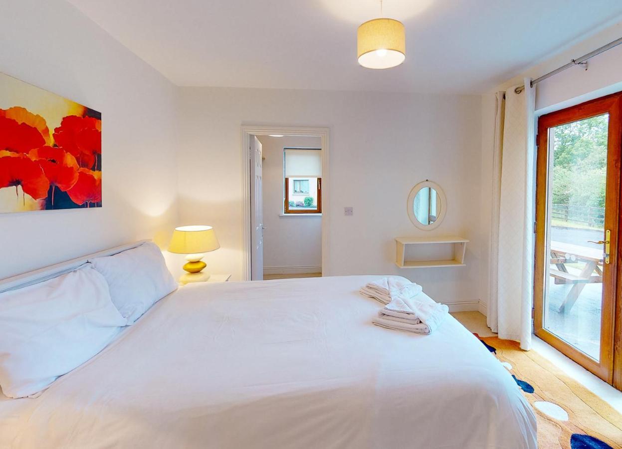 Lakeside Holiday Homes - Type B By Trident Holiday Homes Killaloe Eksteriør billede
