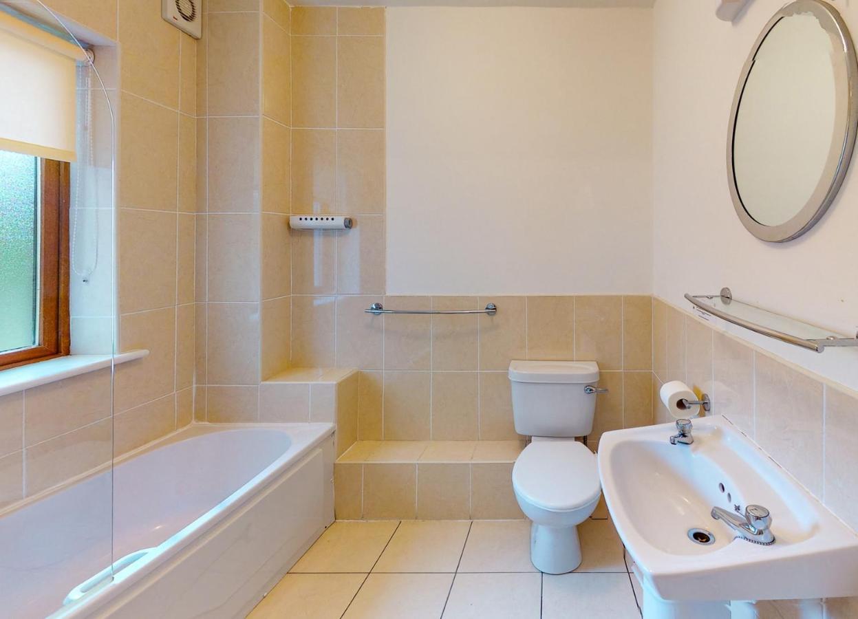 Lakeside Holiday Homes - Type B By Trident Holiday Homes Killaloe Eksteriør billede